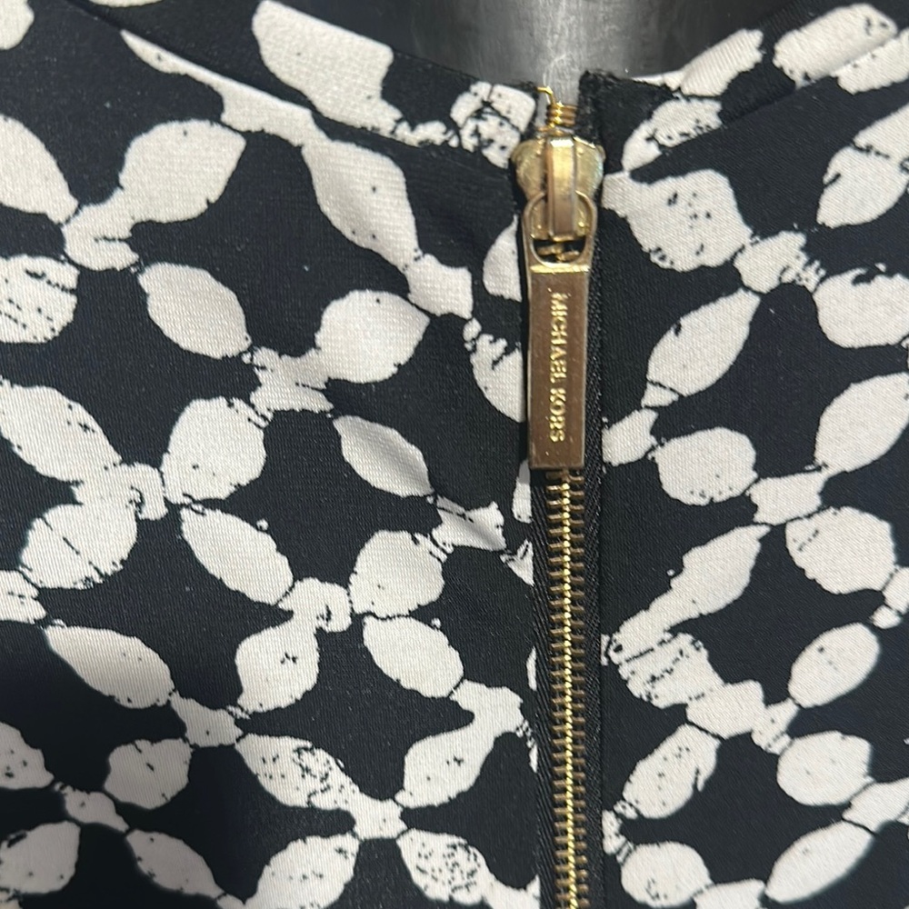 4/$16 Micheal Kors Elegant Black and White Patterned Stretchy Dress - Picture 6 of 9
